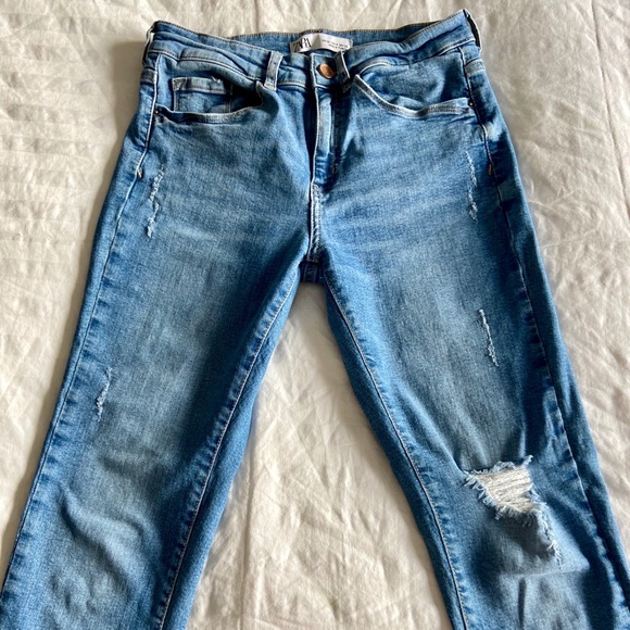 Zara Original Denim Skinny Jeans with Frayed Hem - Picture 3 of 7